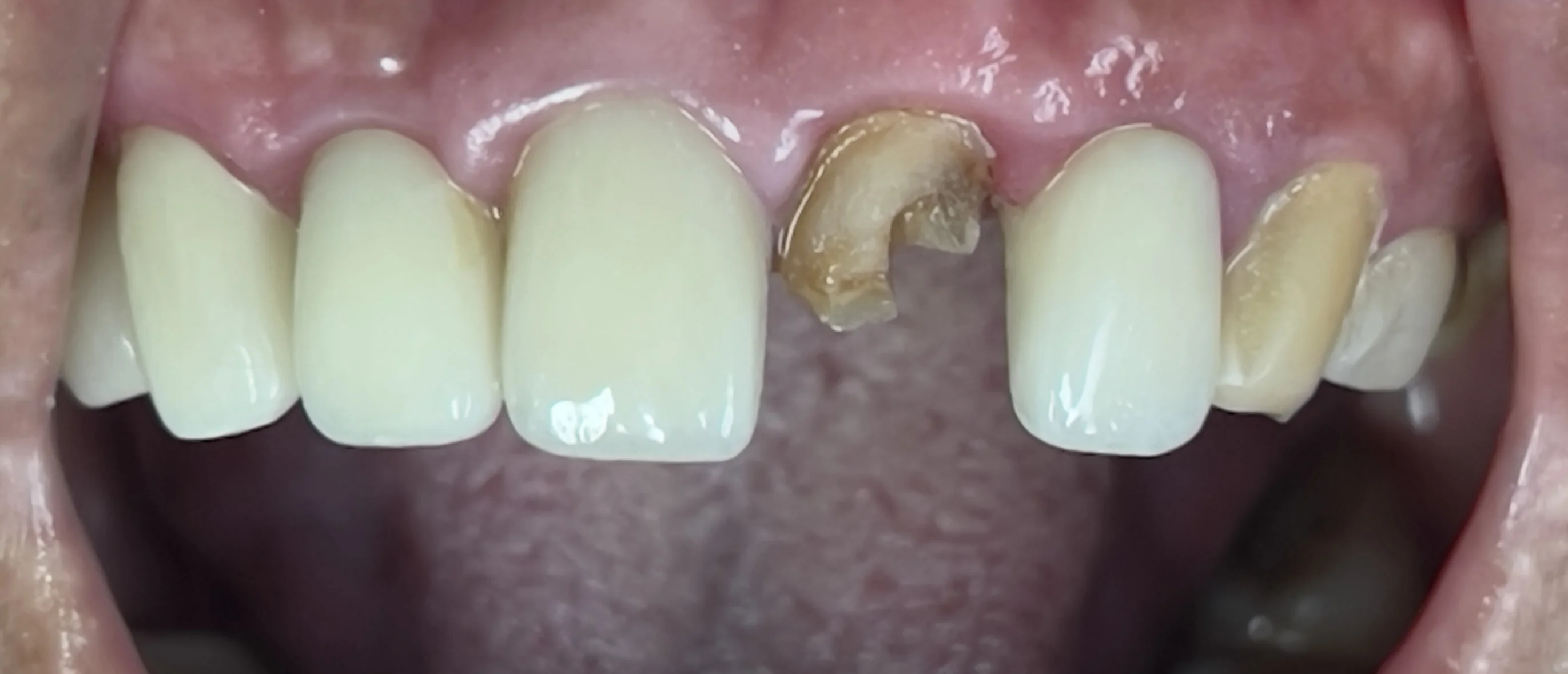 209 NYC Dental modern office