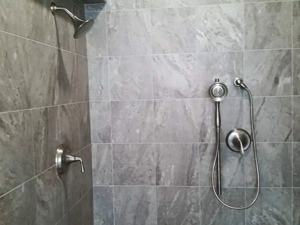 Shower installation