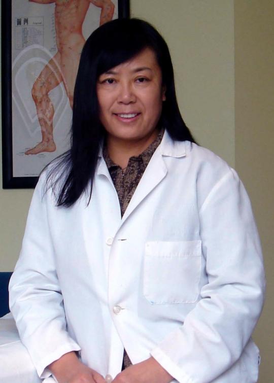 Dr. Hongping Ren, Fertility Acupuncture Specialist