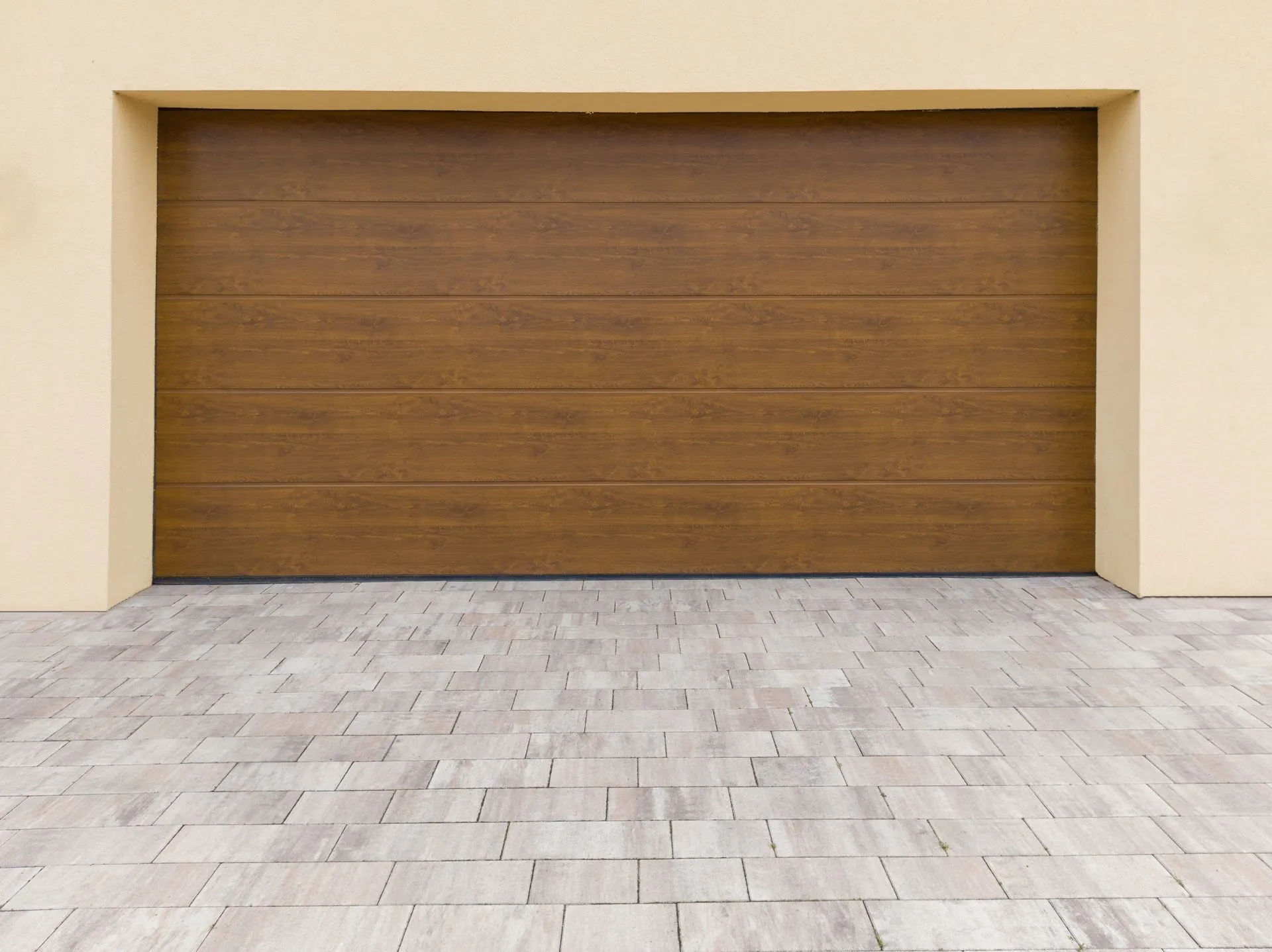Garage door installation in Fresno CA