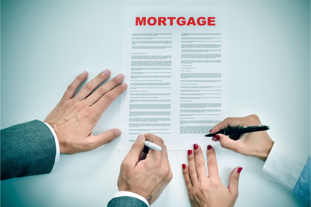 Real Estate Loan Signing