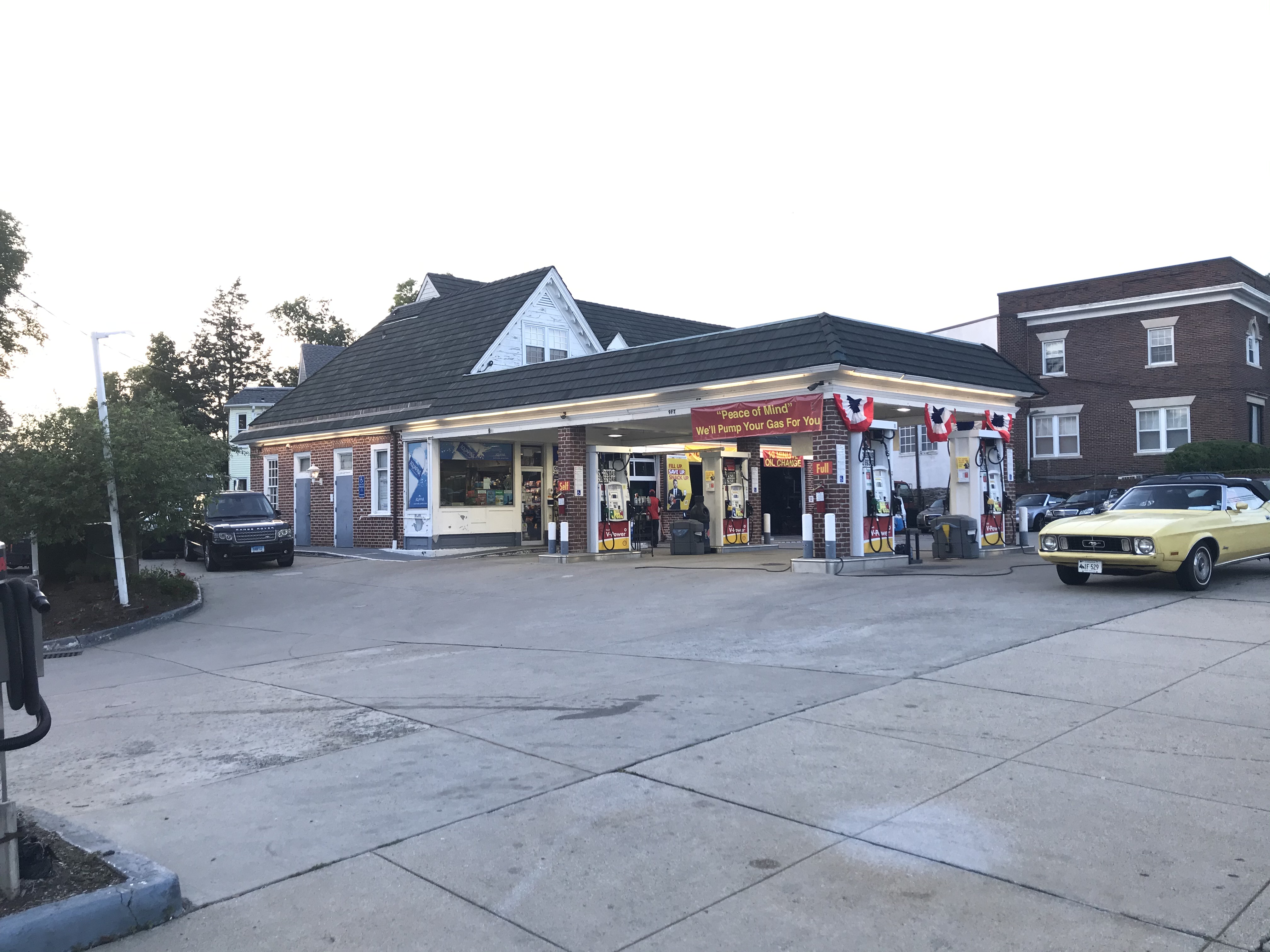 Greenwich Automotive service bay