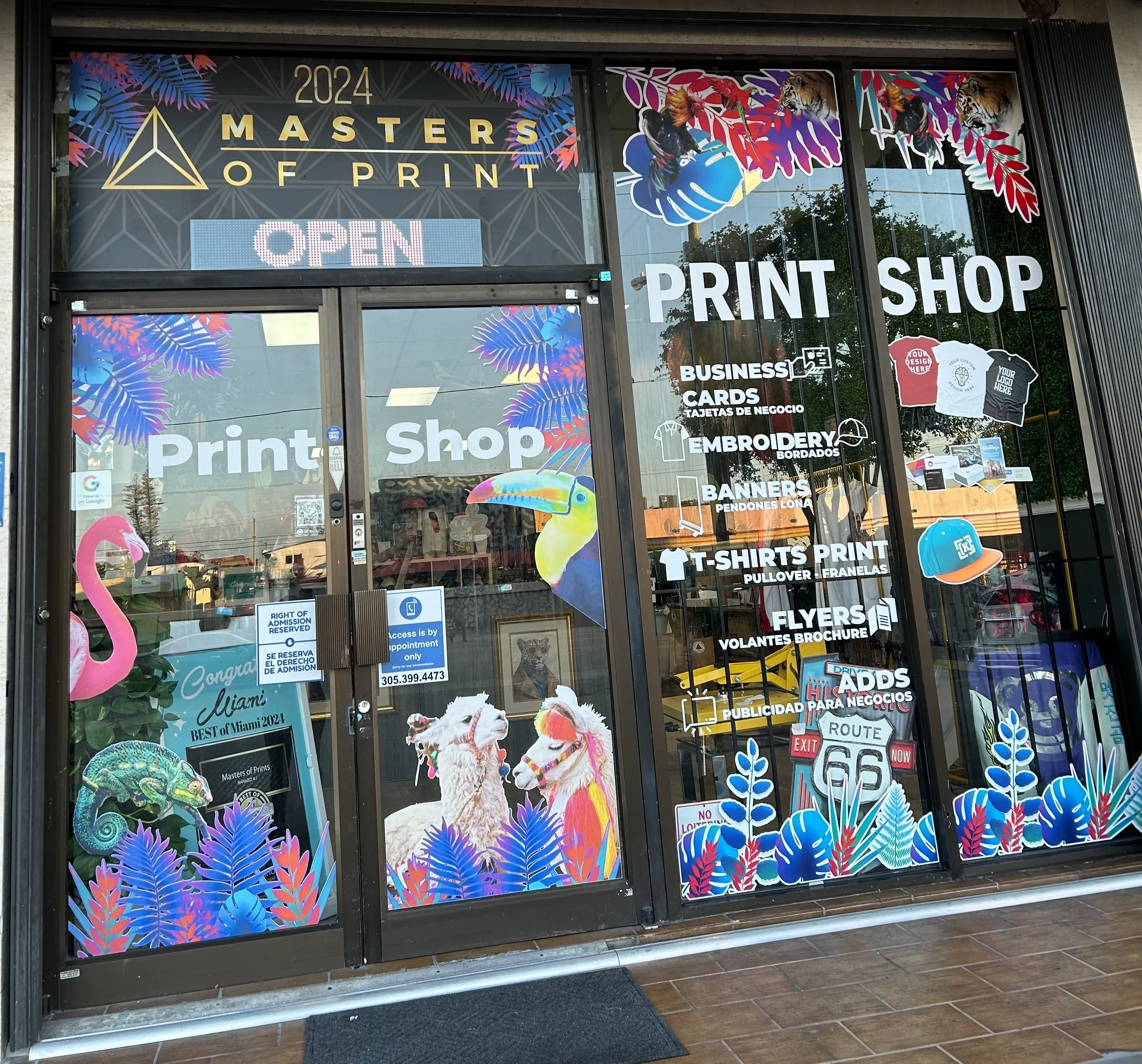 Large format signs and banners Miami