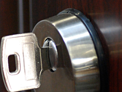 Commercial locksmith services in Mesa AZ