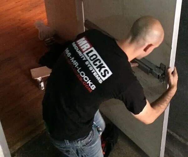 Door closer installation