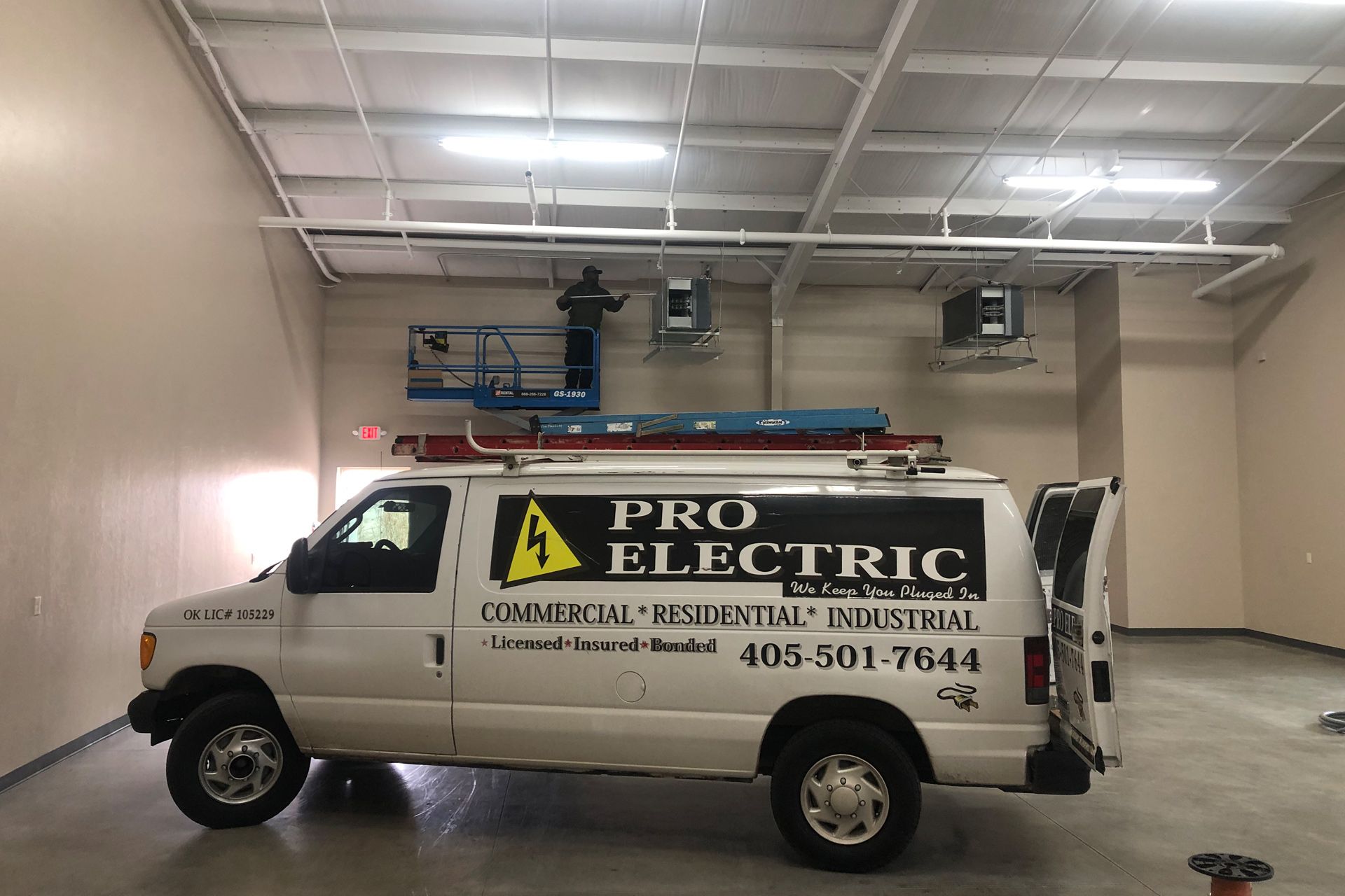 Pro Electric team at work