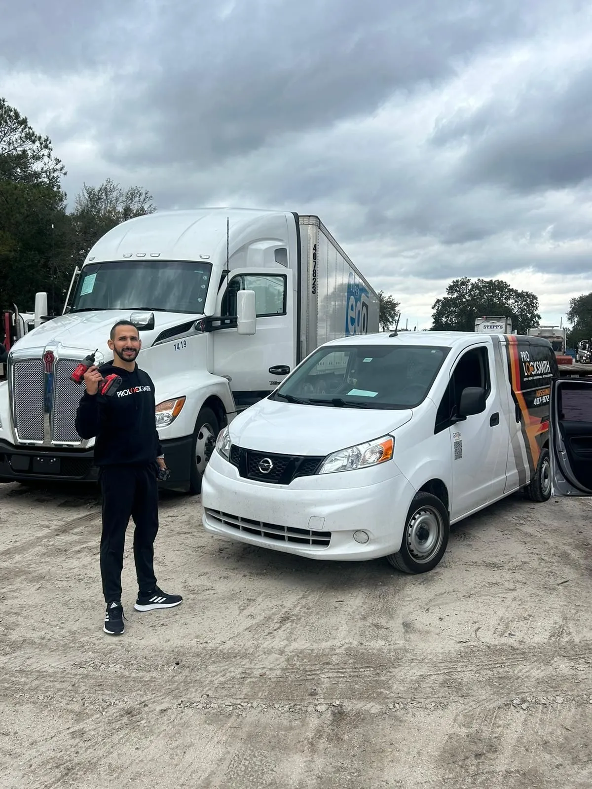 Car locksmith service