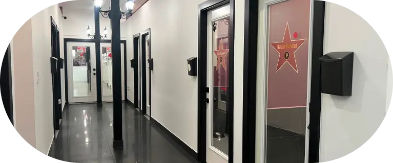 Dog Boarding suites at Puparazzi LA