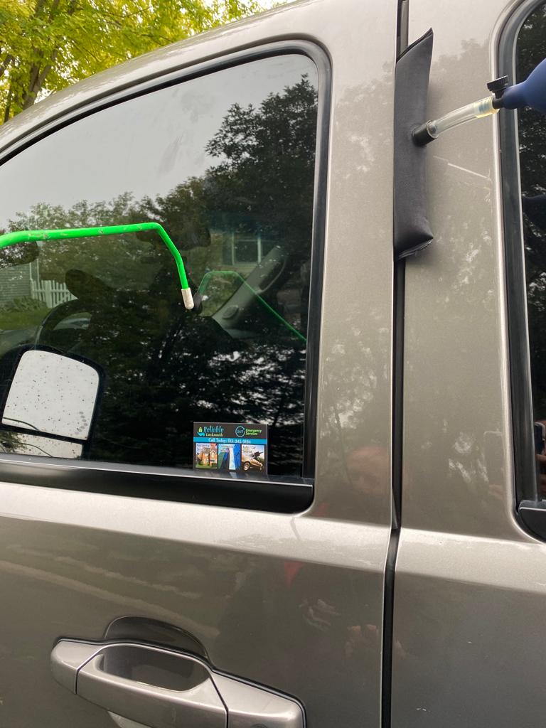 Automotive locksmith service