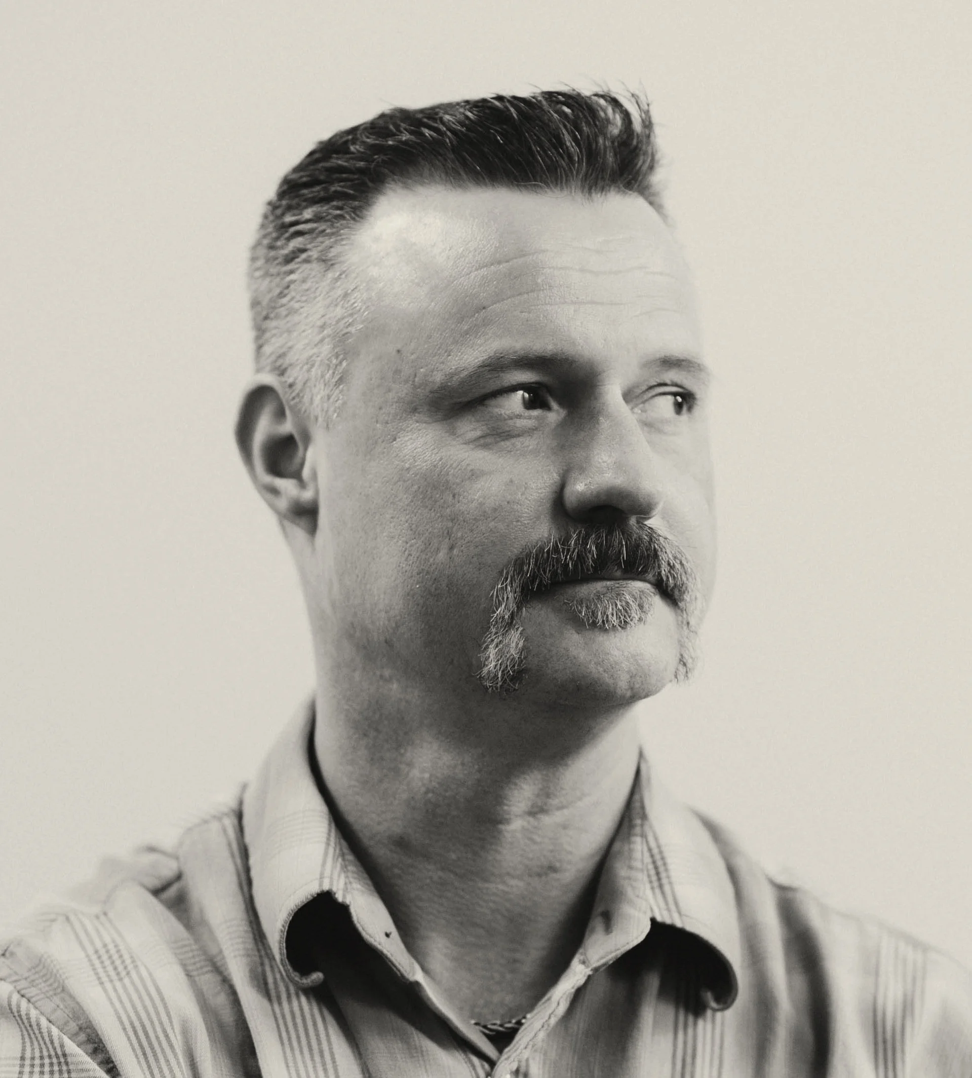 Francisco — The Black Tie Barber