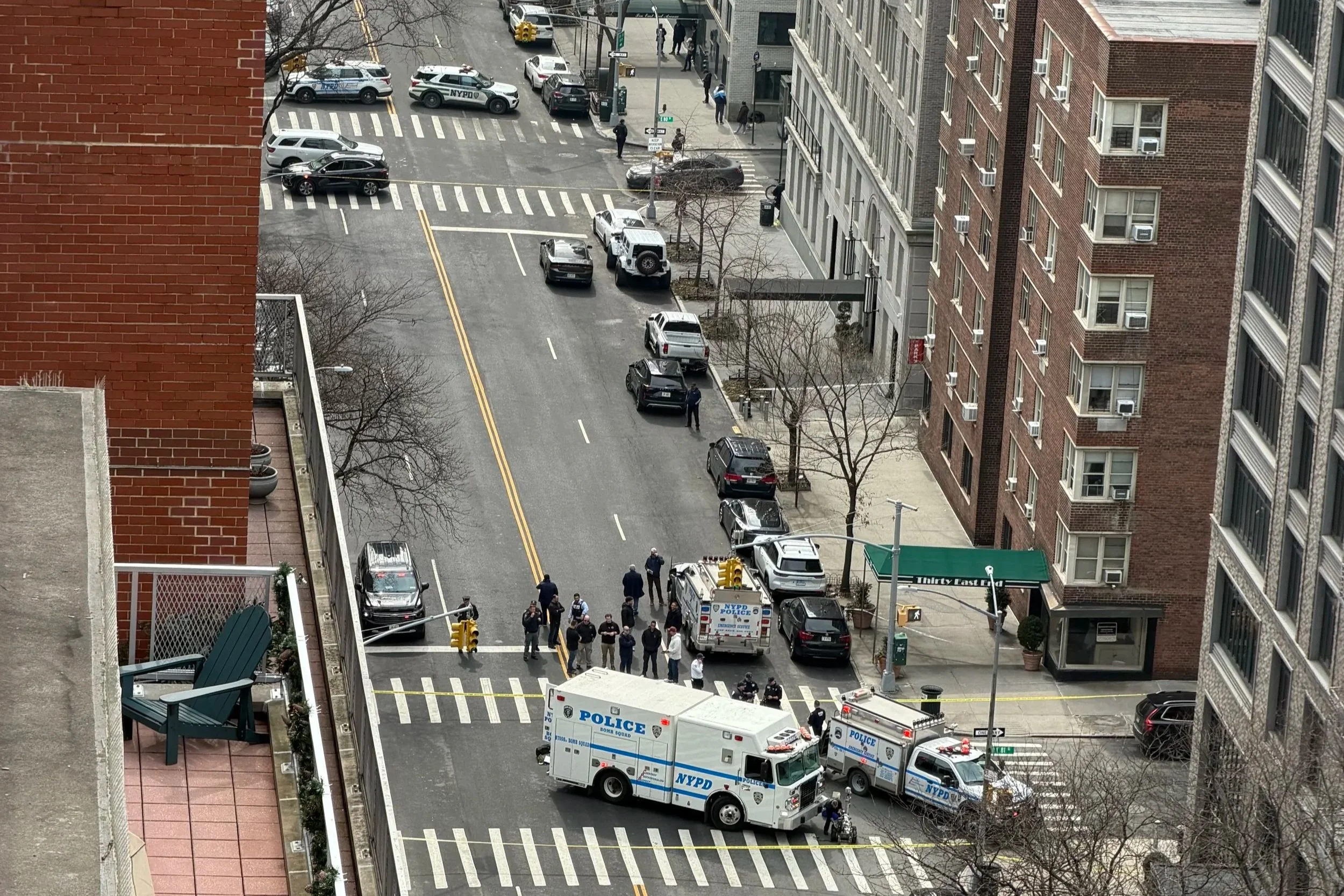 NYPD Bomb Squad Swarms The Upper East Side