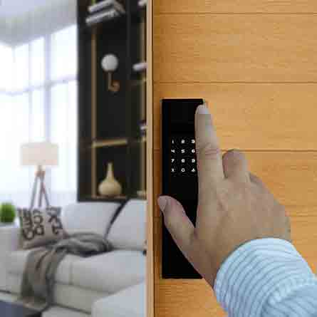 Atlanta Locksmith Technician