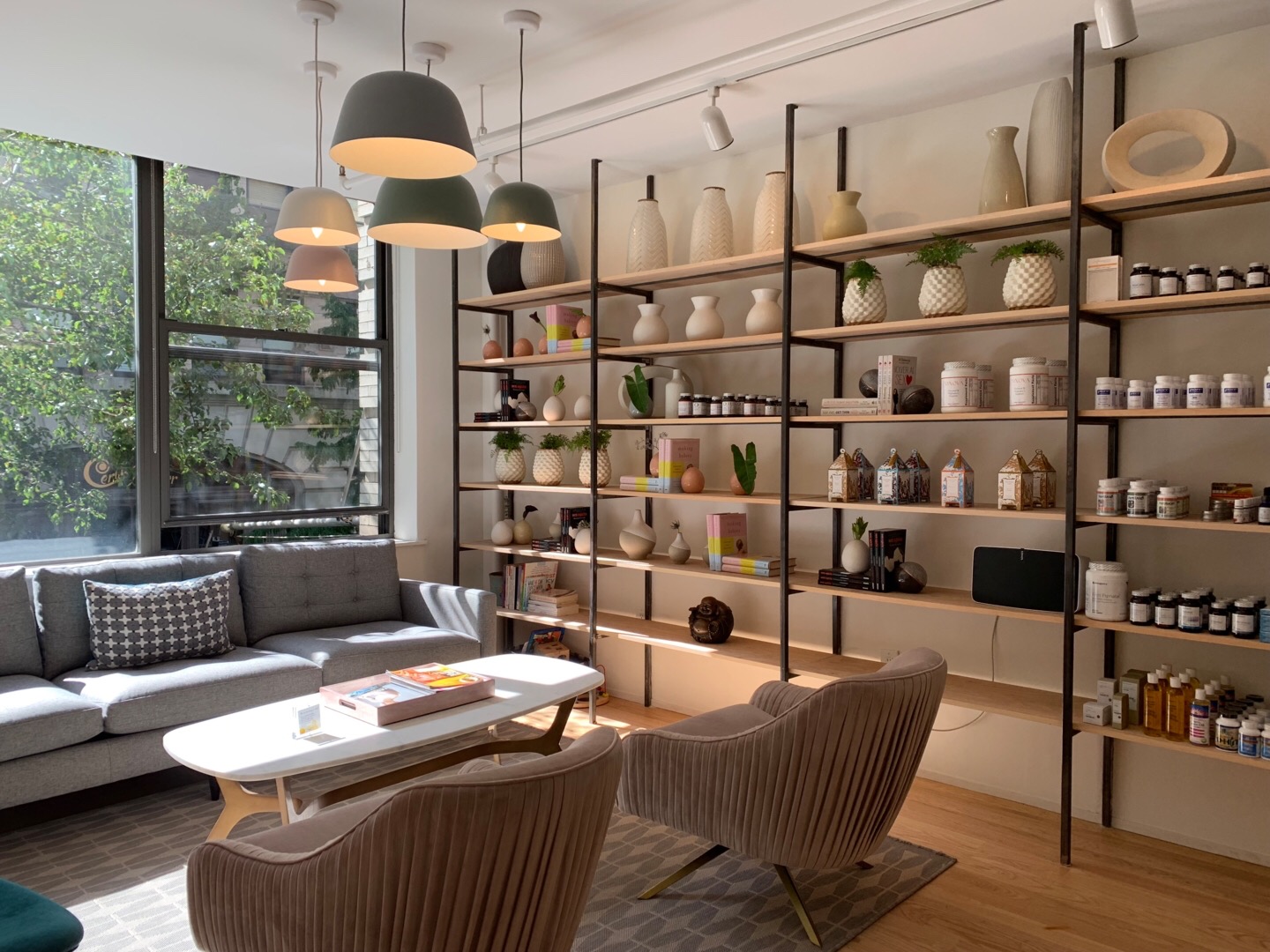 Peaceful acupuncture treatment at Yinova Center